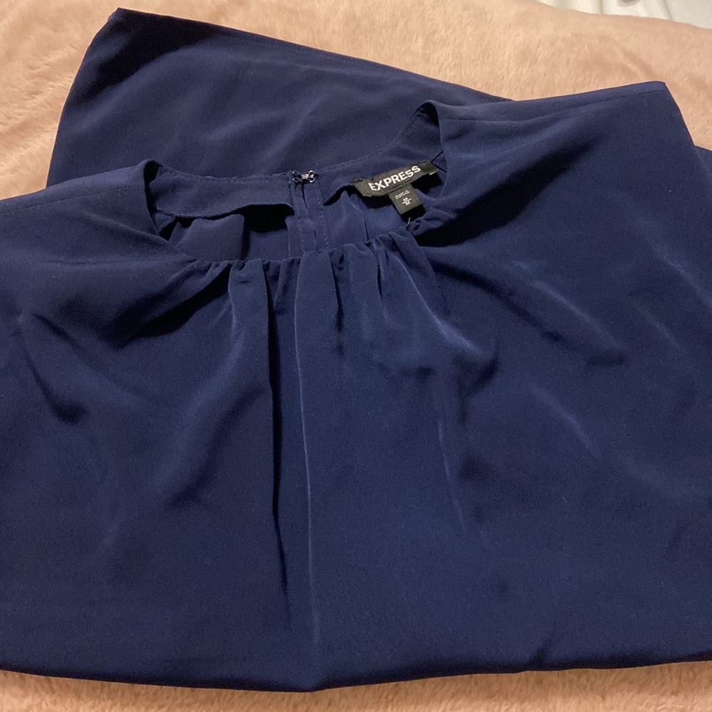 TRENDING PADDED SHOULDER NWT Express Navy Top